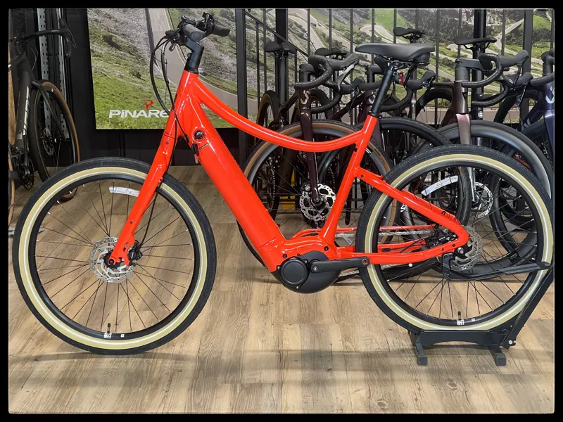 Momentum Vida E+ GTS 25km/h Large Tequila Sunrise 2022-1